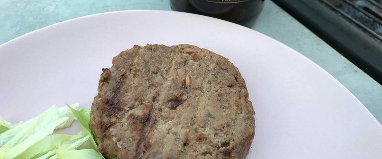 James Bond food hamburger