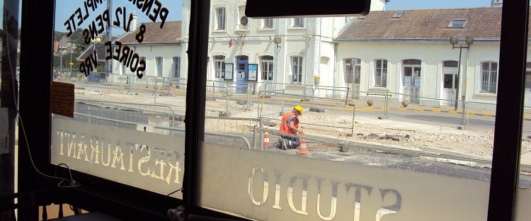 James Bond food Voyageurs