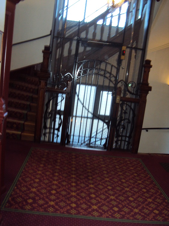 James Bond food Moderne